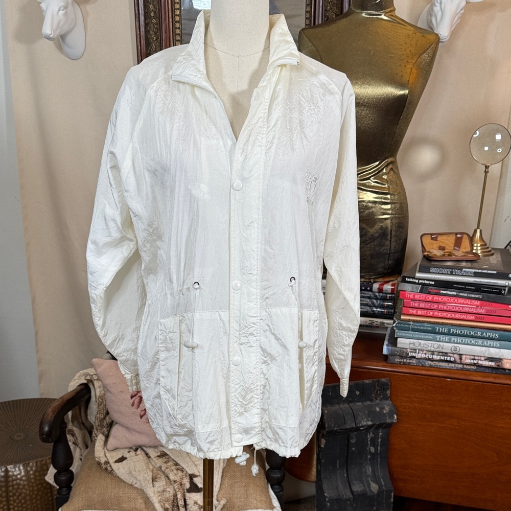 Vintage 80s/90s Women's White Lightweight Windbreaker Jacket